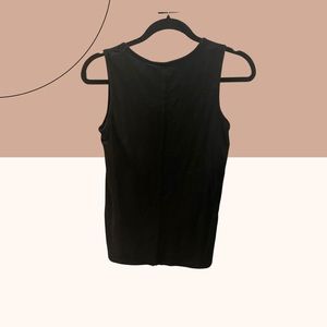 Black tank top. Size small.